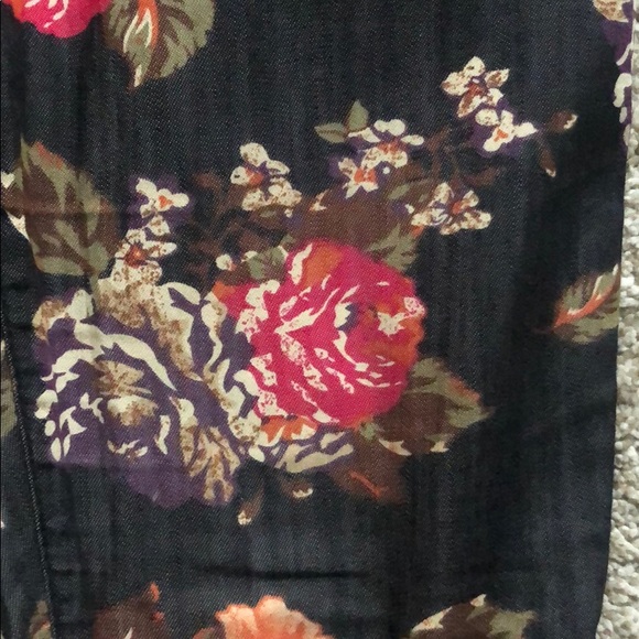 Floral jeans - Picture 2 of 3